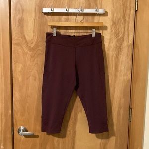 NWOT Patagonia running / exercise capris tights - size medium